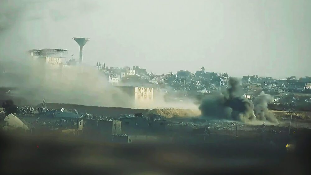 مصادر عبرية: إصابة 4 جنود في اشتباكات بغزة