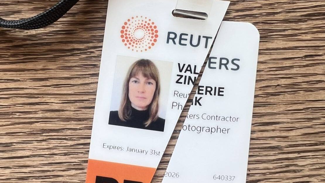 استقالة مصوّرة في رويترز احتجاجًا على تواطؤ الوكالة مع الدعاية الصهيونية