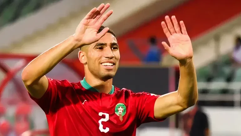 لماذا لا يفوز أشرف حكيمي بالكرة الذهبية؟