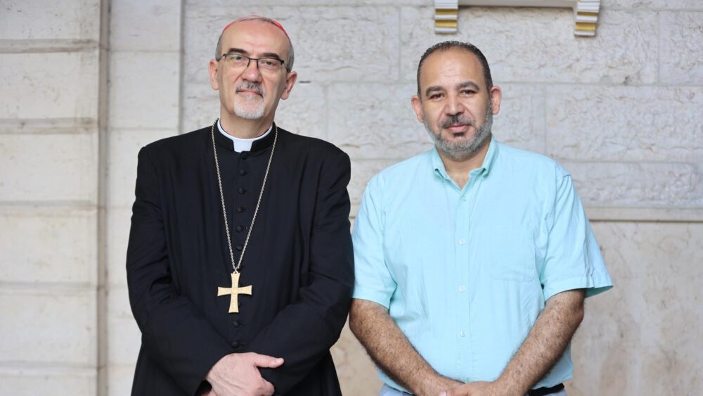 لجنة طوارئ كنيسة العائلة المقدسة في غزة تقرر البقاء في الكنيسة وعدم النزوح