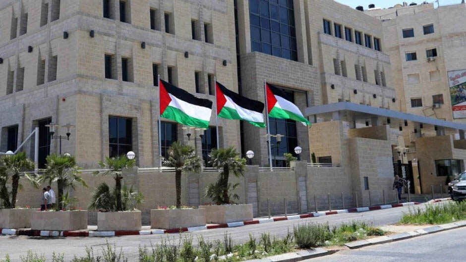 3.29 مليار دولار ديون الحكومات المتعاقبة للبنوك الفلسطينية