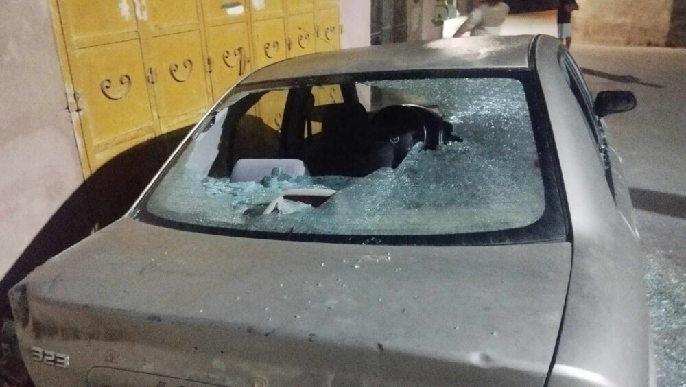 مستوطنون يحطمون 3 مركبات في جوريش جنوب نابلس