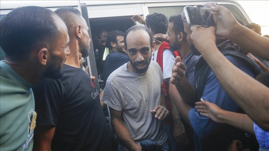 الاحتلال الاسرائيلي يفرج عن 9 أسرى فلسطينيين من قطاع غزةالاحتلال الاسرائيلي يفرج عن 9 أسرى فلسطينيين من قطاع غزة