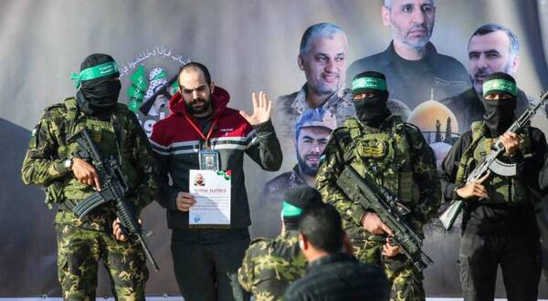 القسام تُعلن فقدان الاتصال بأسيرين إسرائيليين في غزة