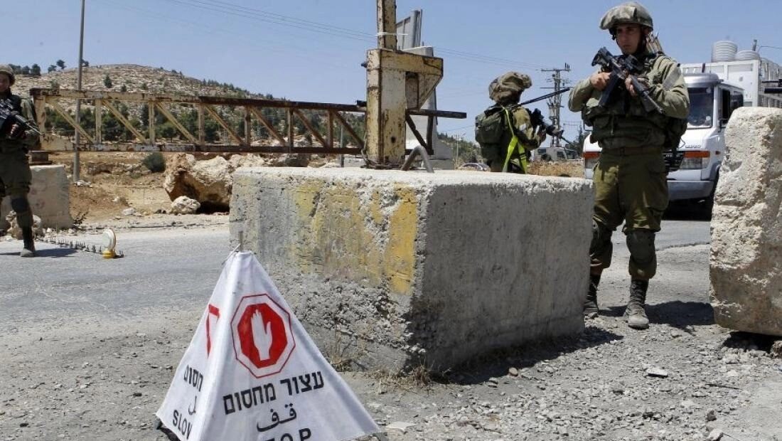 الاحتلال يستولي على شاحنة لأحد المواطنين في بيت إكسا