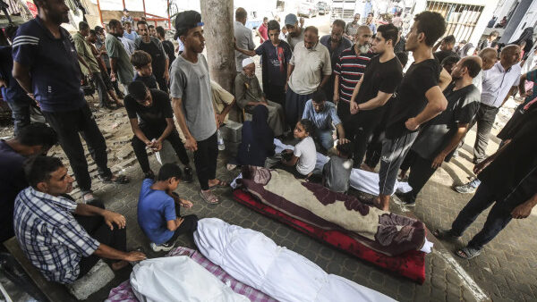 شهيدان برصاص الاحتلال في حي التفاح شرق مدينة غزةشهيدان برصاص الاحتلال في حي التفاح شرق مدينة غزة