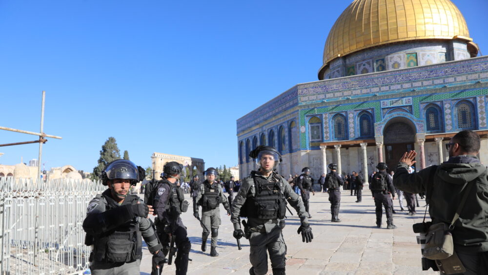 محافظة القدس تحذر من مخططات جماعات "الهيكل" المزعوم لاستهداف الأقصى