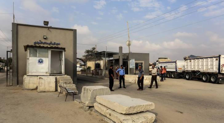 الاحتلال يقرر فتح معبري كرم أبو سالم وكيسوفيم لإدخال المساعدات إلى غزة