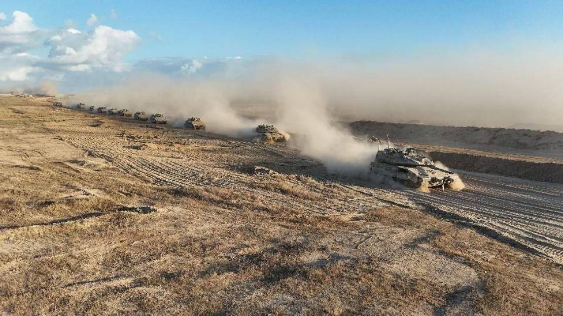 الاحتلال يبدأ الانسحاب من غزة ضمن خطة لوقف العدوان وصفقة تبادل الأسرى