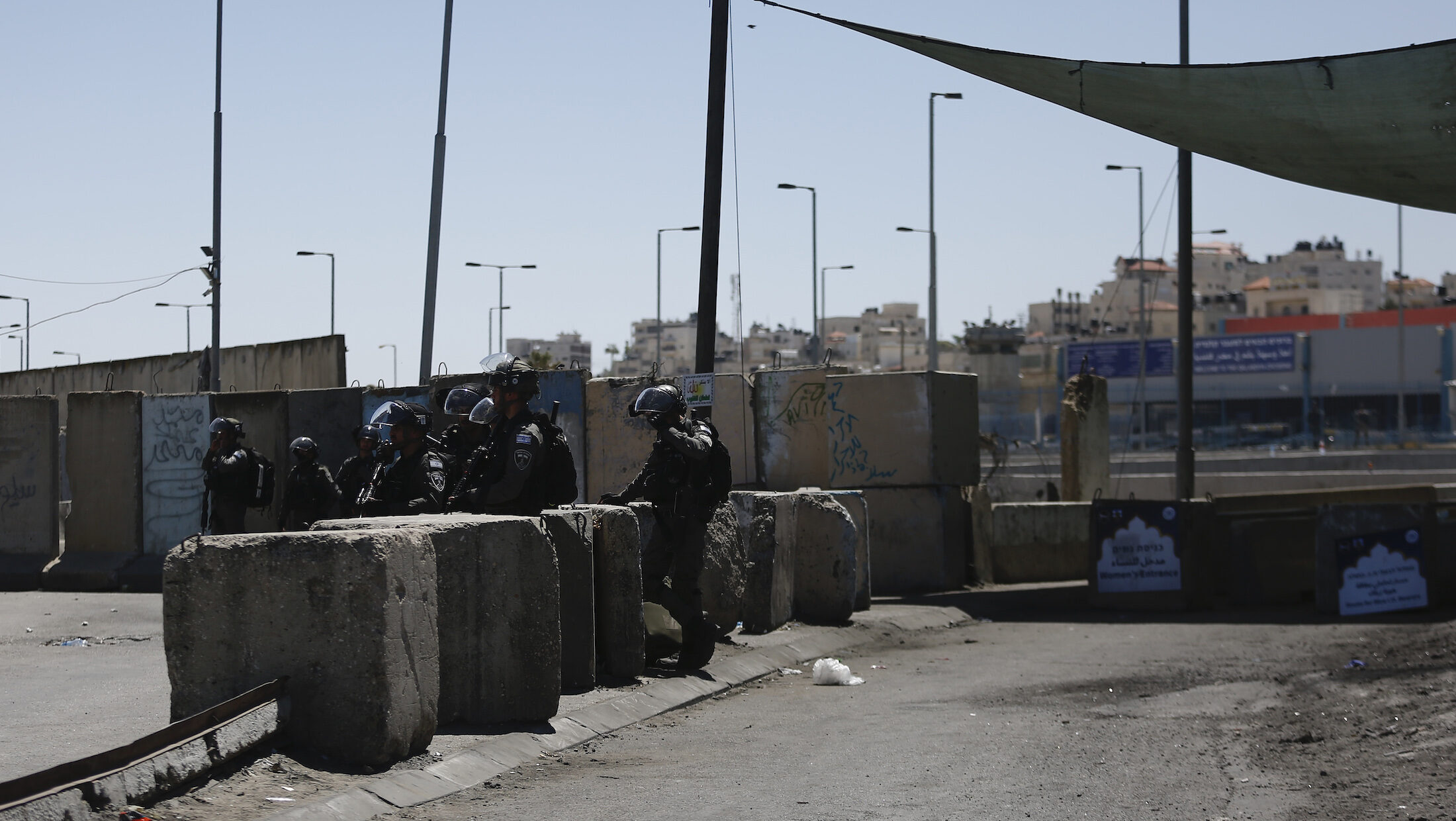 إصابة شاب برصاص الاحتلال عند حاجز قلنديا شمال القدس