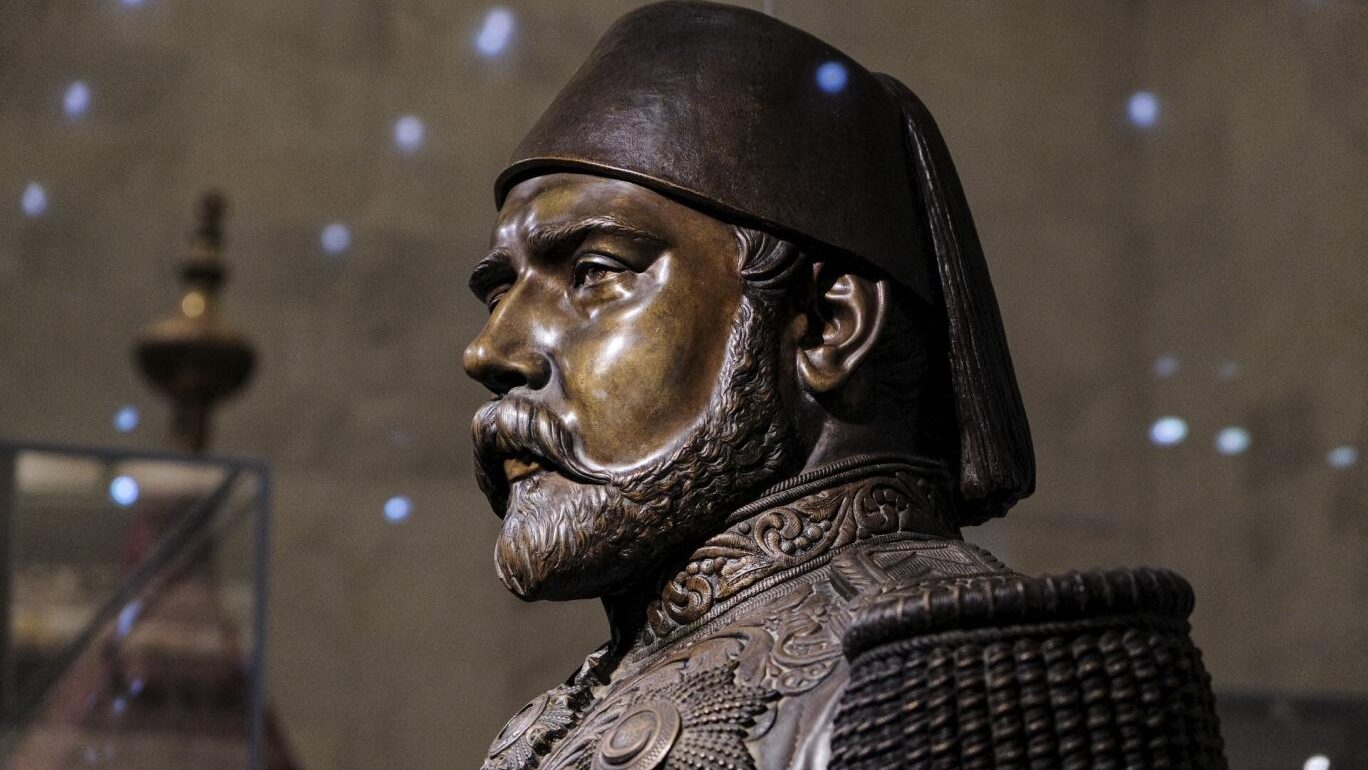 هل انتشارُ ألقاب الفخر عندنا ظاهرةٌ صحية؟!