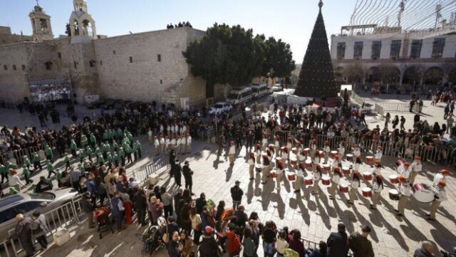 مدينة تواجه الاحتلال والفوضى