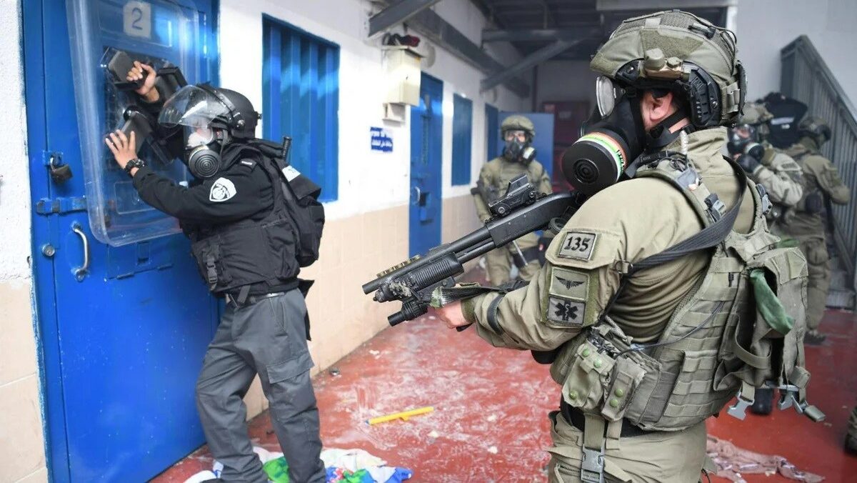 حرب وحشية في سجون الاحتلال تستهدف قيادات الحركة الأسيرة بالقتل البطيء