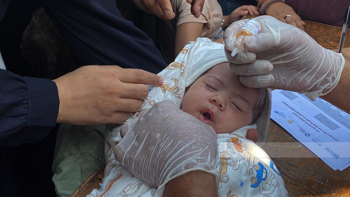 وزير الصحة يعلن بدء استكمال حملة تطعيم الأطفال في قطاع غزة