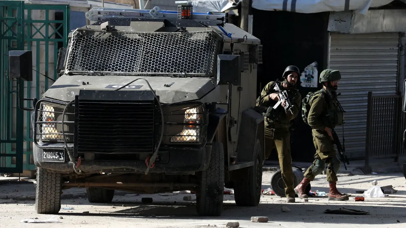 قوات خاصة إسرائيلية تقتحم منزلا في جبل أبو ظهير بمدينة جنين
