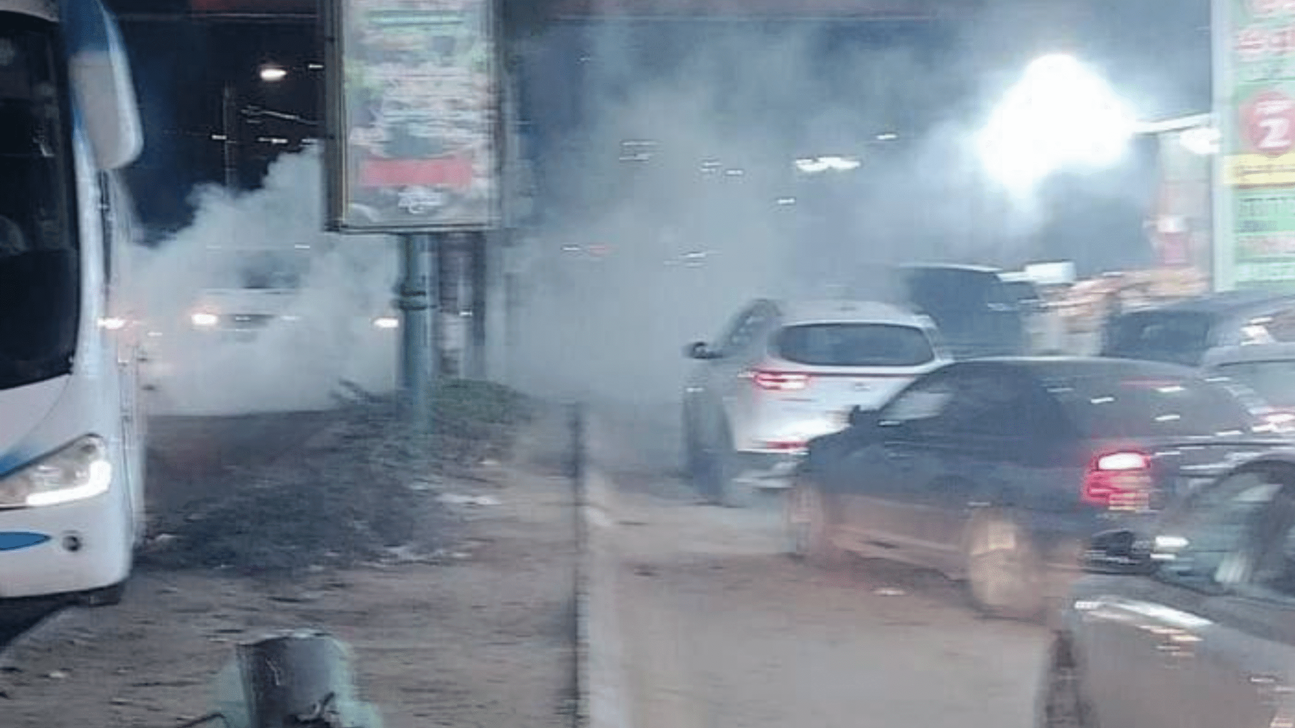 الاحتلال يطلق قنابل الغاز تجاه المركبات عند المدخل الشرقي لقلقيلية