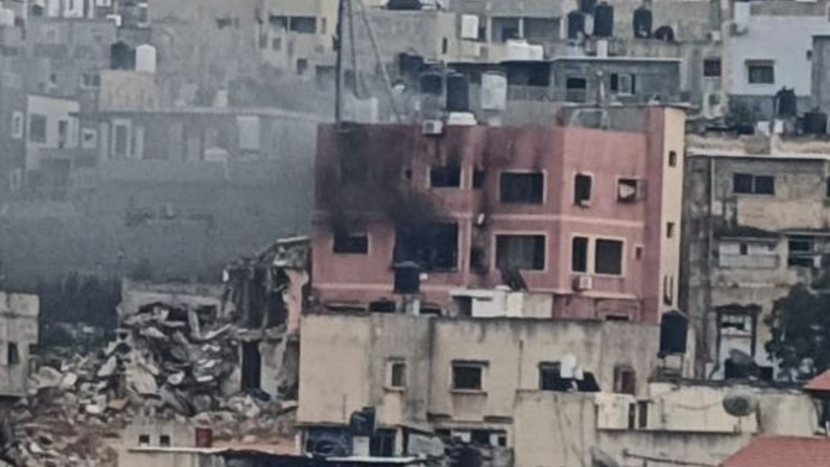 الاحتلال يحرق منزلاً في مخيم نور شمس وسط حصار متواصل لليوم 294 تابع منصة شباب اف ام عبر “إكس”