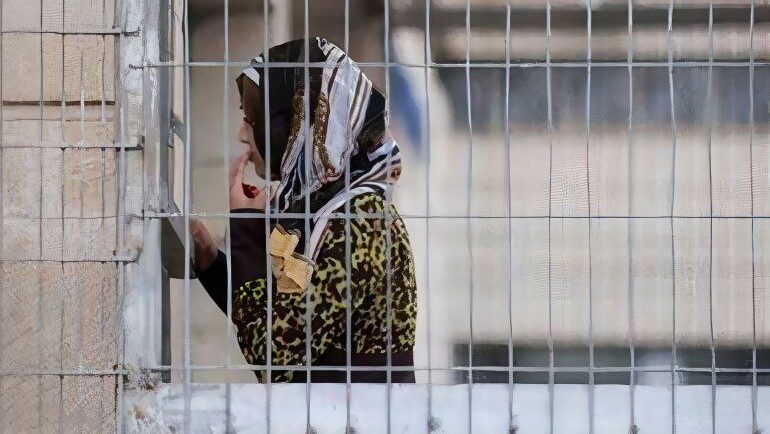 هيئة الأسرى: أسيرات "الدامون" يواجهن سياسات قمع وانتهاكات مماثلة لما يتعرض له الأسرى