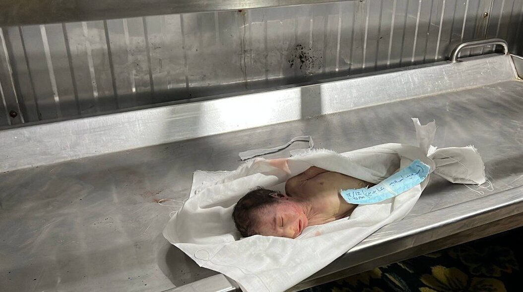 "أطباء بلا حدود": أطفال غزة يموتون برداً وندعو "إسرائيل" لإدخال المساعدات