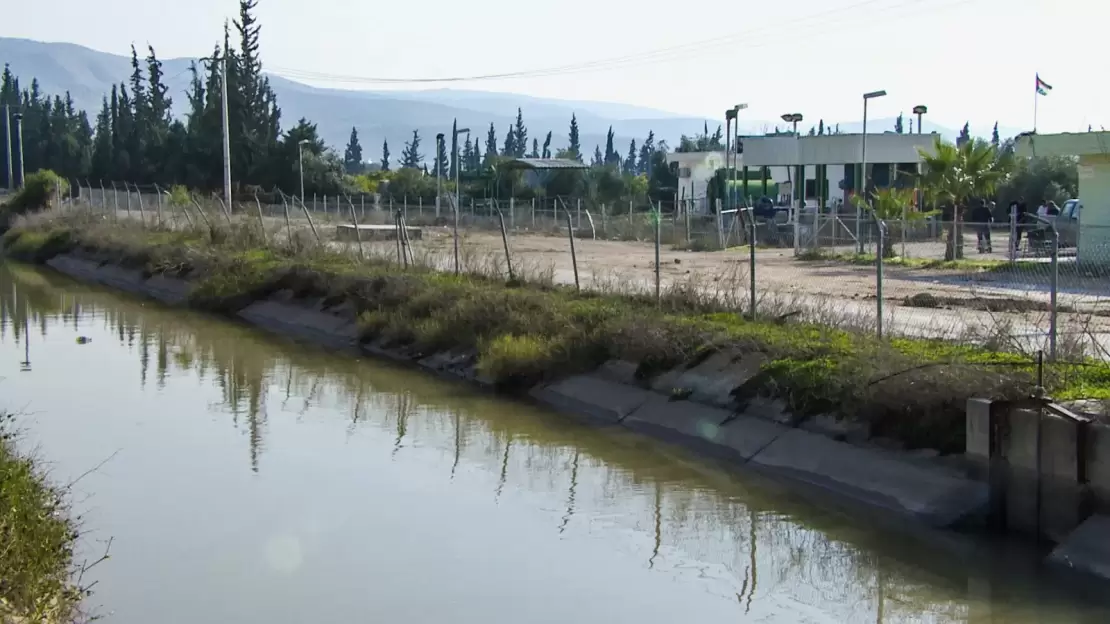 وقف اتفاقية تبادل المياه بالطاقة ردا على الحرب الإسرائيلية المستمرة على غزة،