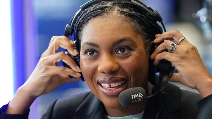 احذروا الإفراط في استخدام سماعات الأذن