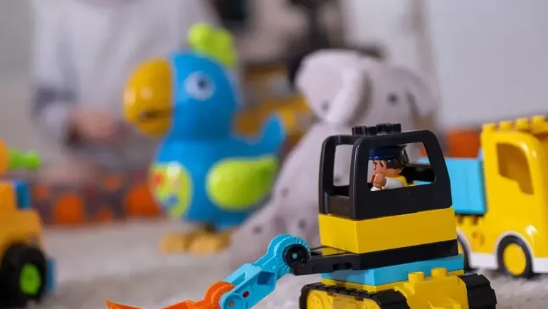 ‫ألعاب الأطفال قد تحتوي على مواد مؤثرة على الهرمونات‬