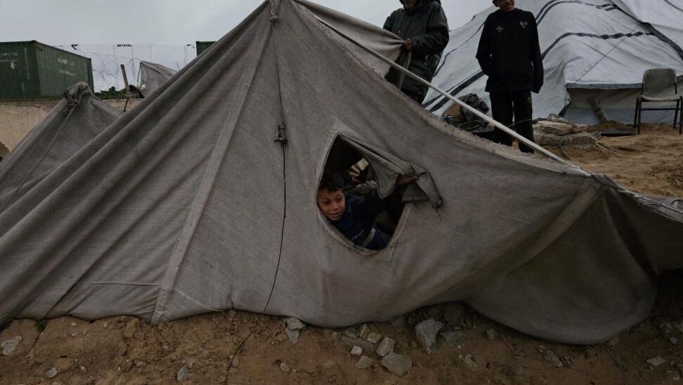 الصليب الأحمر الألماني: أوضاع الإمدادات في قطاع غزة مروعة وهي تتفاقم