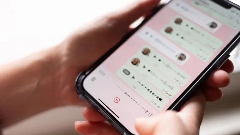 متى تصبح الرسائل النصية خطرا على علاقاتنا بالآخرين؟