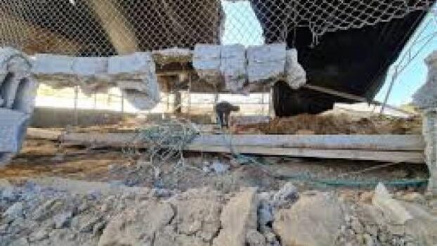 قوات الاحتلال تهدم مزرعة دواجن في قرية شوفة جنوب شرق طولكرم