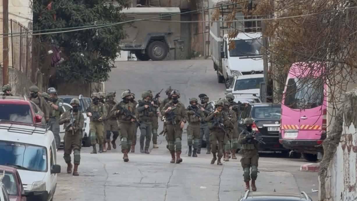 الاحتلال يقتحم أطراف البلدة القديمة بنابلس