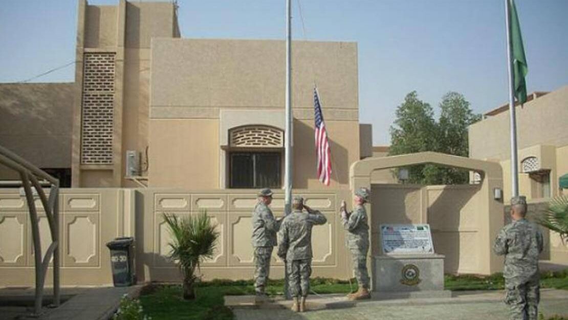 قصف السفارة الأمريكية في الرياض بمسيّرتين إيرانيتين