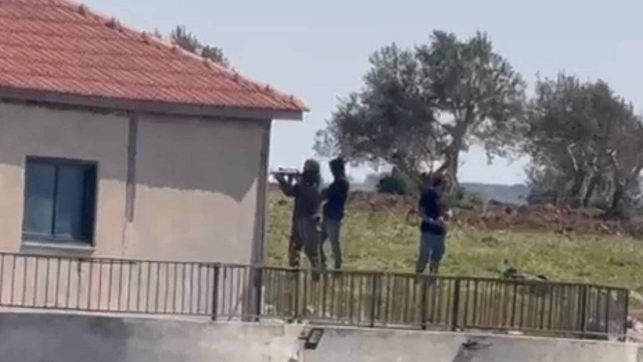 شهيدان وثلاث إصابات برصاص المستوطنين في قريوت جنوب نابلس