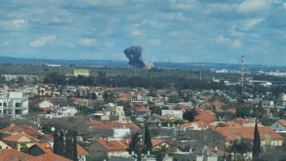 إيران تستهدف محطة الكهرباء في الخضيرة جنوب حيفا