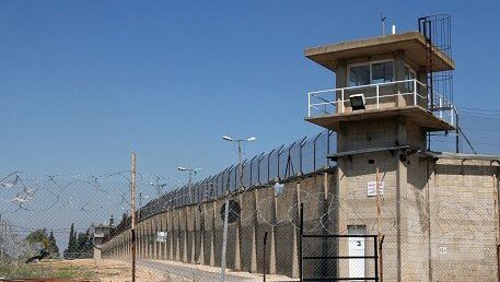 نادي الأسير الفلسطيني: نحو 100 حالة اعتقال بين صفوف الأسرى المحررين بعد 7 أكتوبر