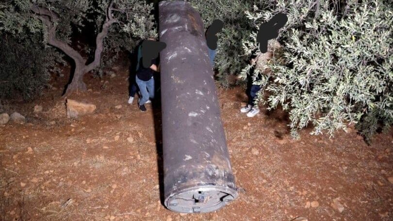 الدفاع المدني: تعاملنا مع 12 حالة تساقط شظايا صواريخ نتج عنها 4 إصابات طفيفة