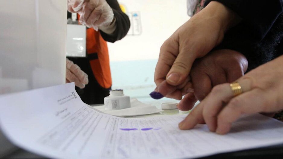 لجنة الانتخابات تؤكد الالتزام بضمان مشاركة المرأة في الانتخابات المحلية