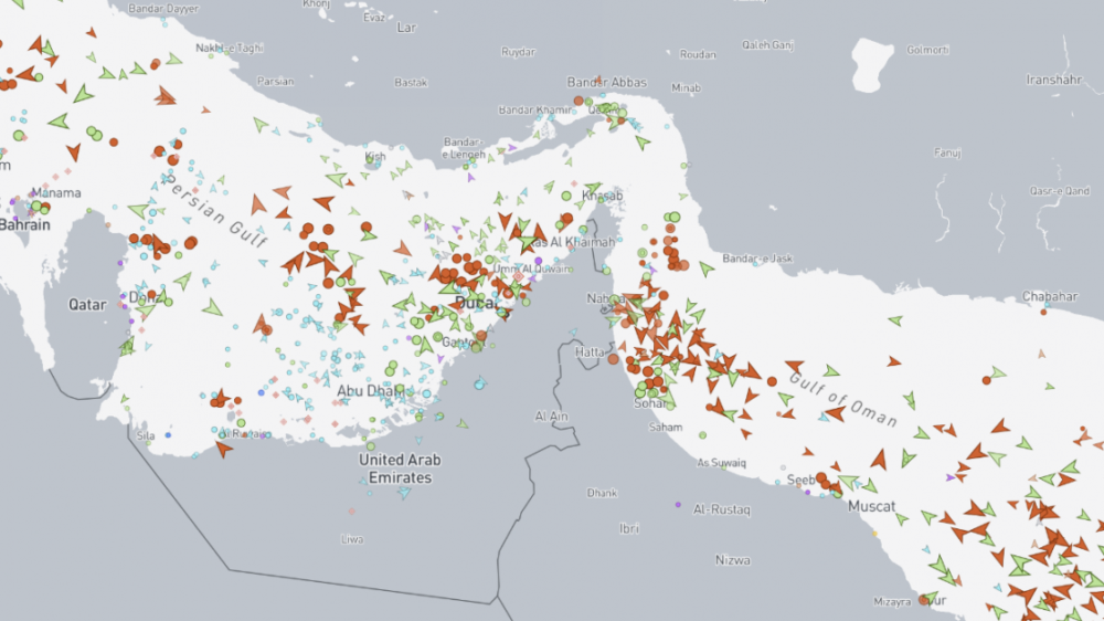 بعد الحظر الإيراني.. هذا ما يحدث في مضيق هرمز