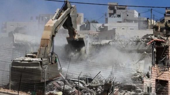 الاحتلال يمهل مواطنا من الخضر جنوب بيت لحم 14 يوما لإخلاء منزله قبل هدمه