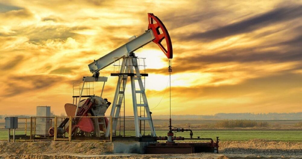 النفط يرتفع بأكثر من 2 % عالميا