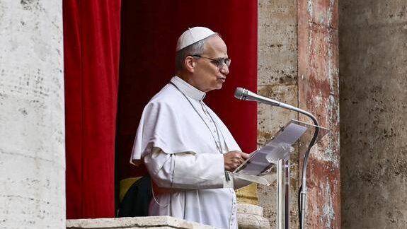 بابا الفاتيكان يدعو لإنهاء الحرب والعمل من أجل السلام