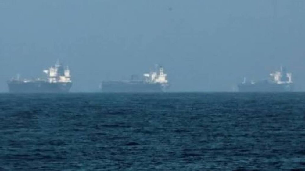 تقرير: الحرس الثوري يحتفظ بتواجده العسكري في هرمز