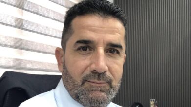 اقتصاد يُبنى على أكتاف المنهكين