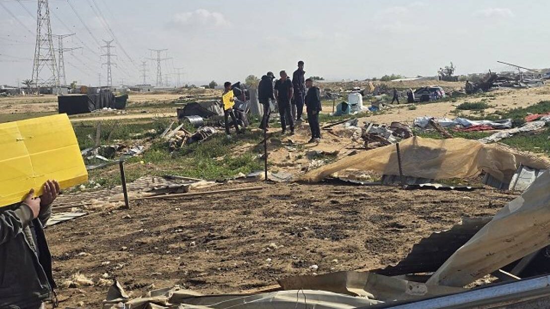 1500 شخص يواجهون خطر التشريد.. الاحتلال ينفذ عمليات هدم بقرية السر في النقب