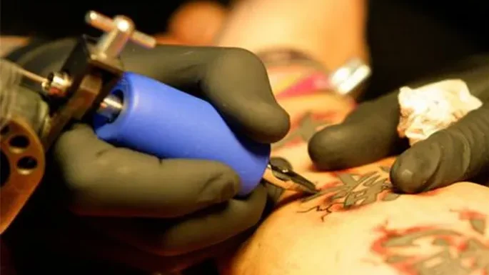 كيف يؤثر الوشم في جهاز المناعة؟