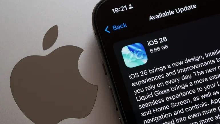 دارك سورد.. التهديد الجديد الذي يخترق هاتف آيفون بصمت