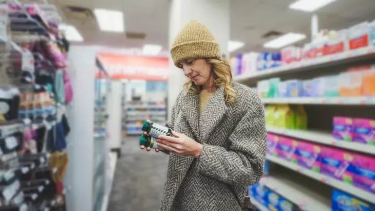 فيتامينات أساسية لصحة المرأة في مختلف المراحل العمرية