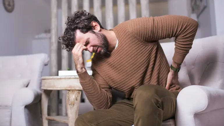 وداعا لآلام أسفل الظهر؟ هرمون بسيط يفاجئ العلماء