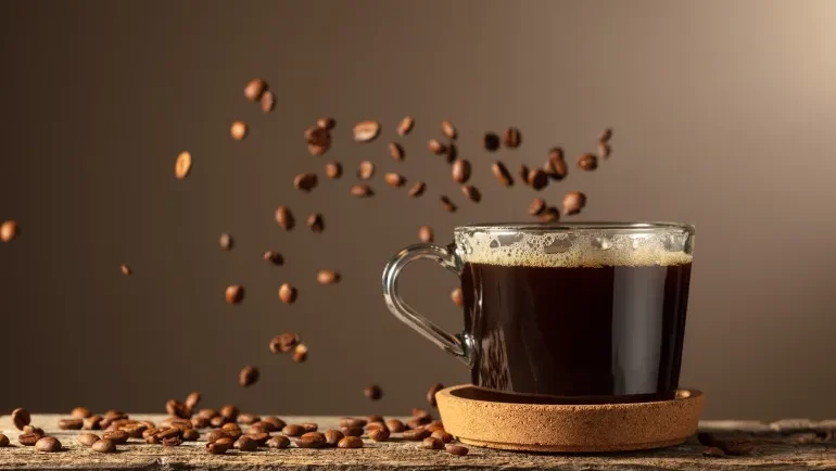 هل القهوة سلاح ضد القلق؟ دراسة تكشف الجرعة المثالية