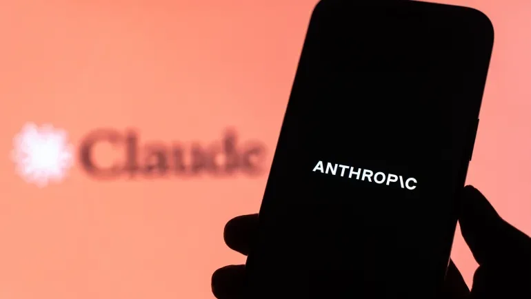 "ميثوس".. الوحش الرقمي الذي أرعب البنوك