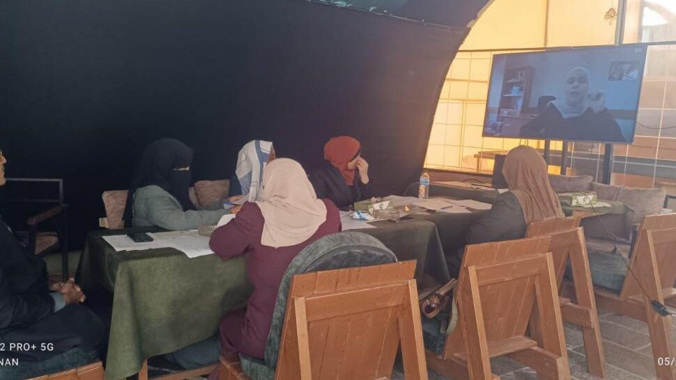 "الاحصاء" يباشر بتأهيل وتدريب الكوادر البشرية العاملة على تنفيذ مسح القوى العاملة في قطاع غزة
